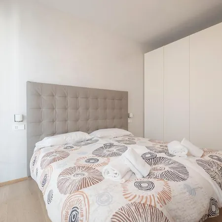 Attico Incantevole Con Jacuzzi Idromassaggio E Sauna