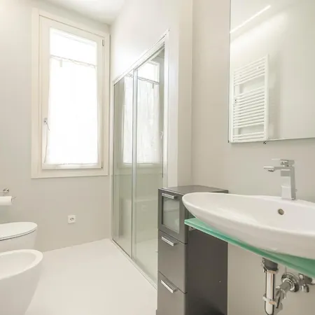 Attico Incantevole Con Jacuzzi Idromassaggio E Sauna Apartman Treviso